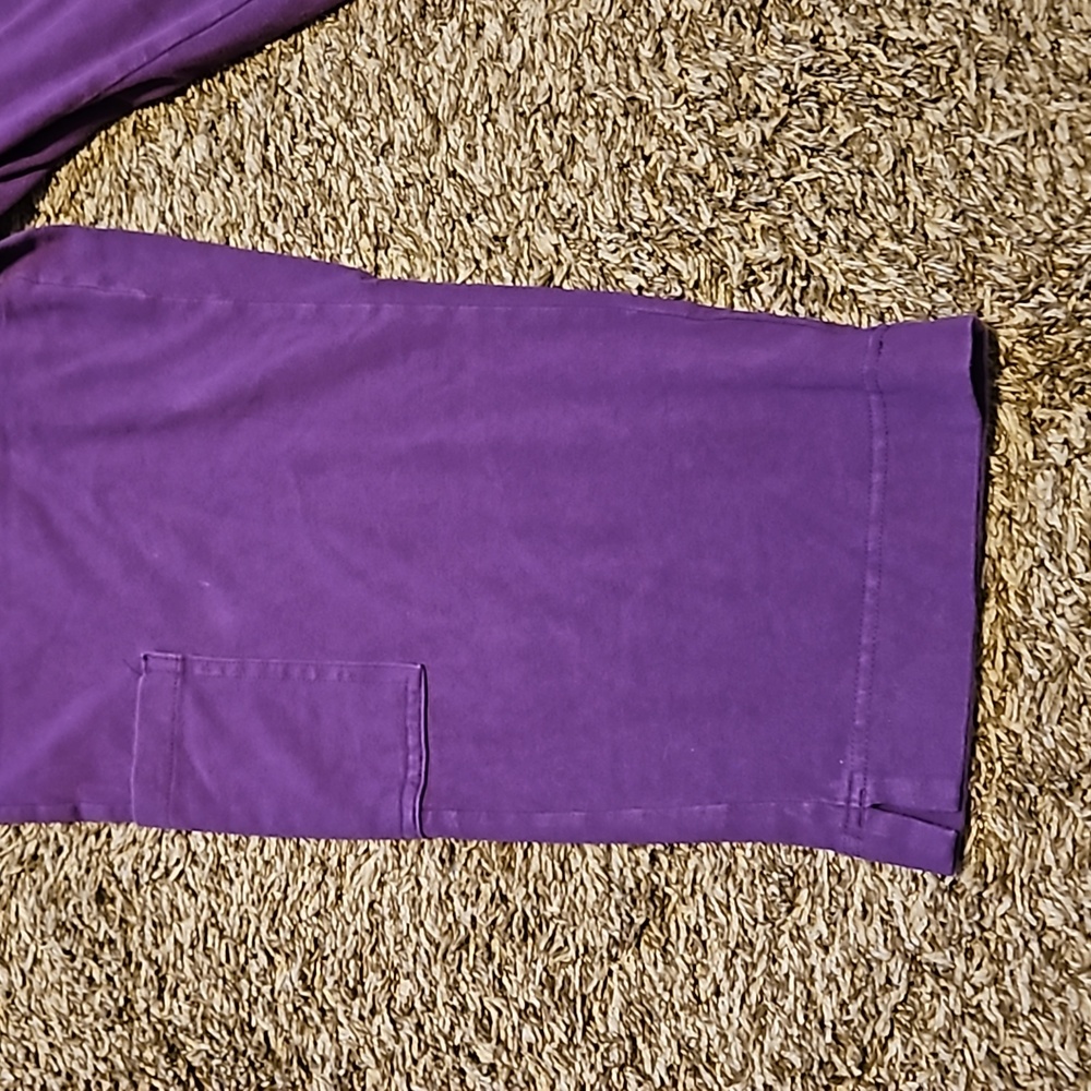 Basic Editions Capris - Picture 3 of 6